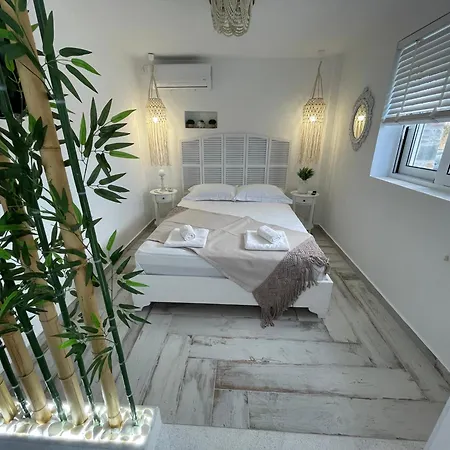 Miramar Aparthotel Karystos (Evia)